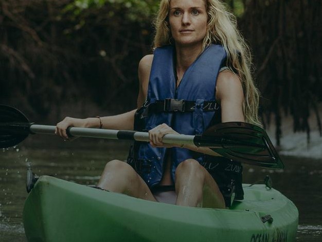 Kayaking through the mangroves at Isla Cañas